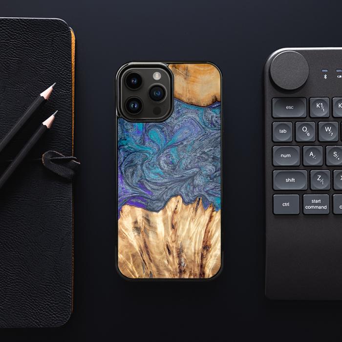 iPhone 15 Pro Max Etui na telefon z żywicy i drewna - Synergy#D132