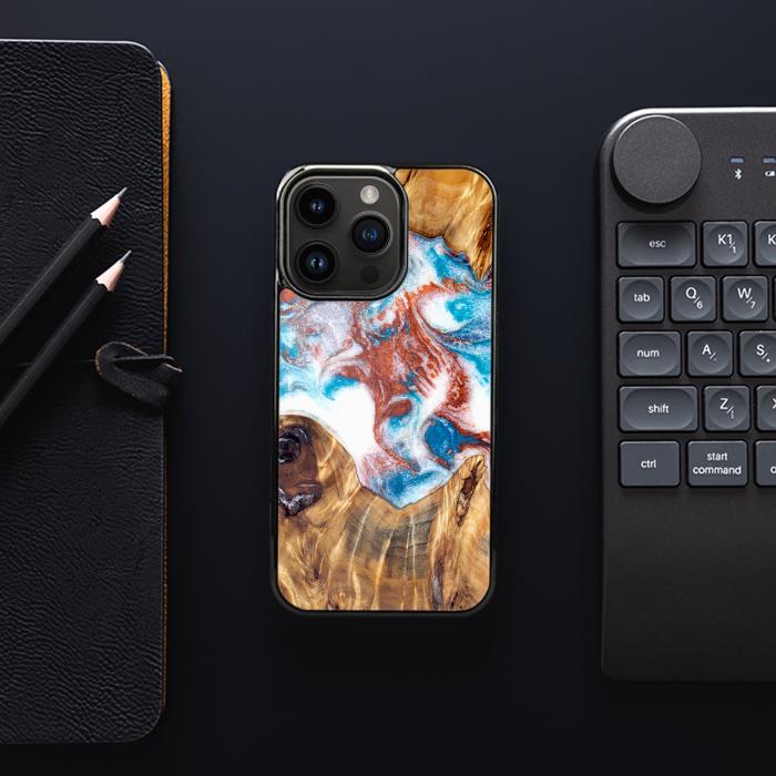 iPhone 15 Pro Etui na telefon z żywicy i drewna - Synergy#D125