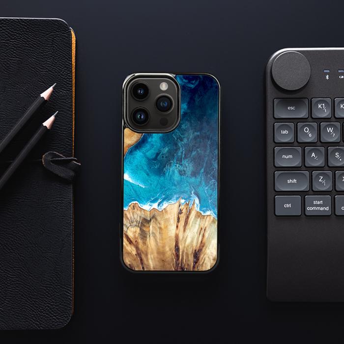 iPhone 15 Pro Etui na telefon z żywicy i drewna - Synergy#D126