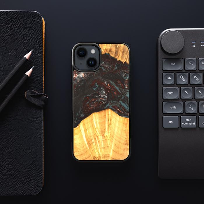 iPhone 15 etui na telefon z żywicy i drewna - SYNERGY#B42