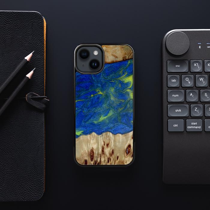 iPhone 15 Resin & Wood Phone Case - Synergy#D102