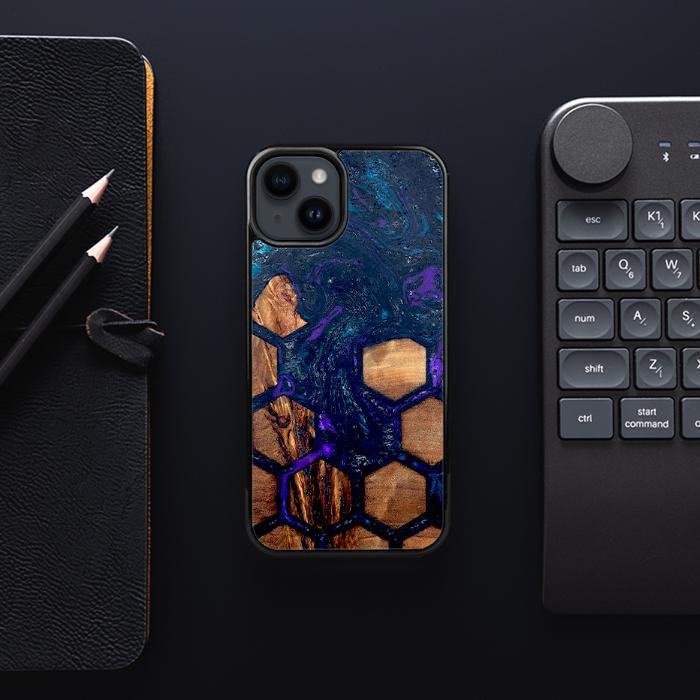 iPhone 15 Handyhülle aus Harz und Holz - Synergy#D106