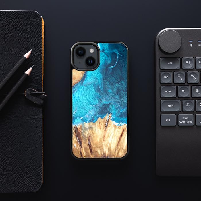 iPhone 15 Handyhülle aus Harz und Holz - Synergy#D115