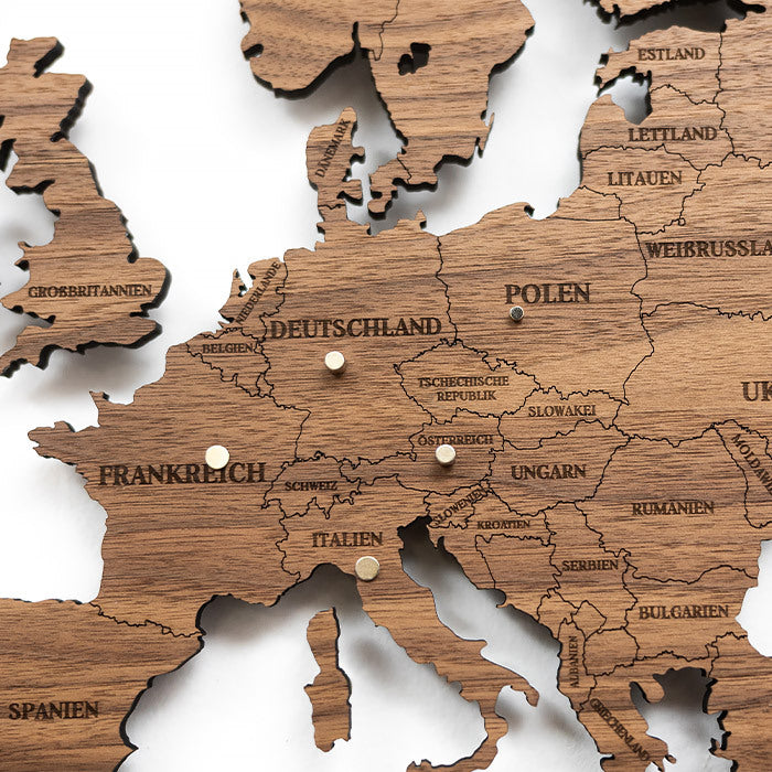 Drewniana magnetyczna mapa świata Orzech olejowany | Niemiecki