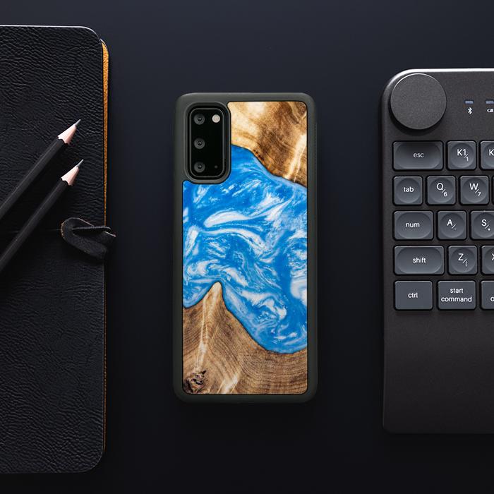 Etui na telefon Samsung Galaxy S20 wykonane z żywicy i drewna - SYNERGY#325