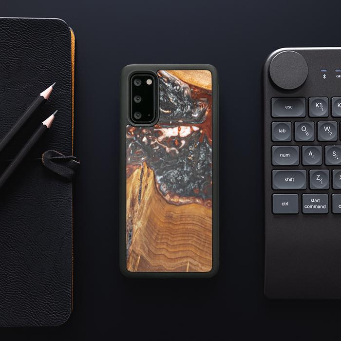 Etui na telefon Samsung Galaxy S20 wykonane z żywicy i drewna - SYNERGY#B37