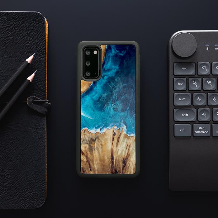 Etui na telefon Samsung Galaxy S20 wykonane z żywicy i drewna - Synergy#D126