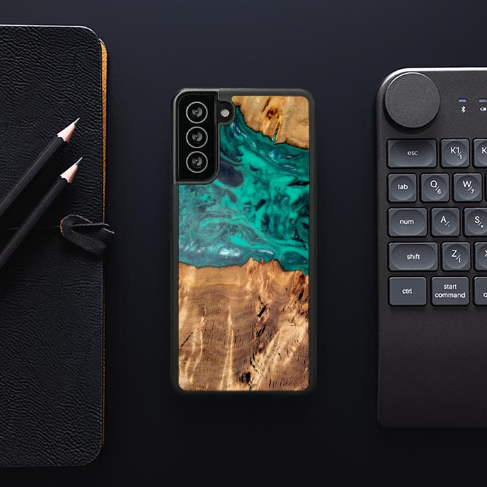 Samsung Galaxy S21 FE Etui na telefon z żywicy i drewna - Synergy#D133