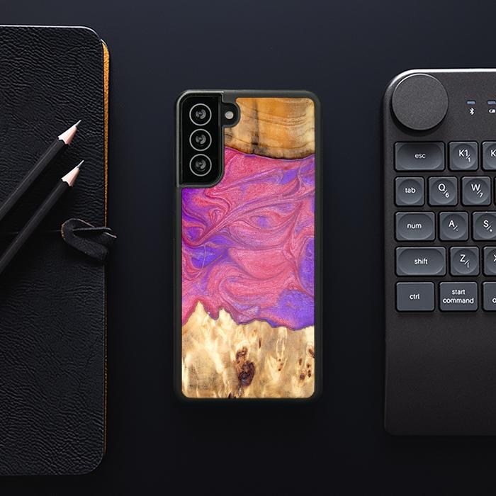 Samsung Galaxy S21 FE Handyhülle aus Harz und Holz - Synergy#D136