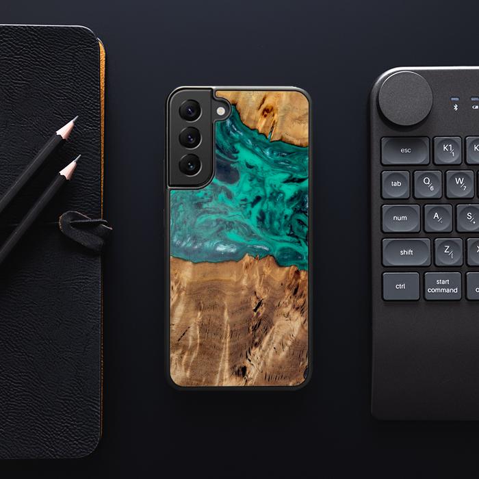 Samsung Galaxy S22 Plus Etui na telefon z żywicy i drewna - Synergy#D133