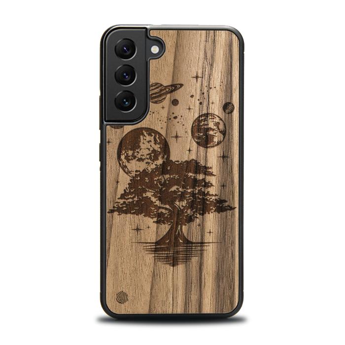 Samsung Galaxy S22 Plus Handyhülle aus Holz - Galaktischer Garten