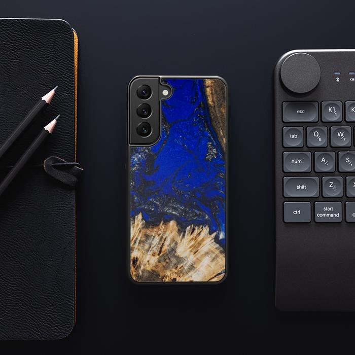 Etui na telefon Samsung Galaxy S22 wykonane z żywicy i drewna - SYNERGY#176
