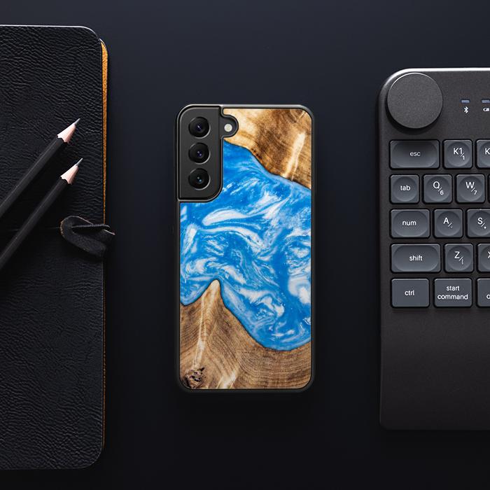 Etui na telefon Samsung Galaxy S22 wykonane z żywicy i drewna - SYNERGY#325