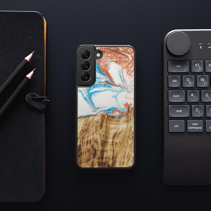 Etui na telefon Samsung Galaxy S22 wykonane z żywicy i drewna - SYNERGY#47