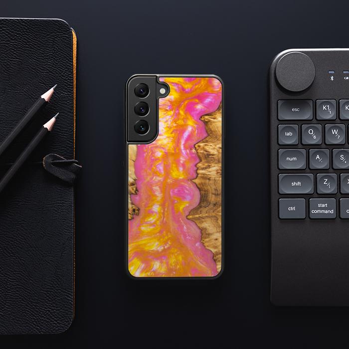 Etui na telefon Samsung Galaxy S22 wykonane z żywicy i drewna - SYNERGY#A20
