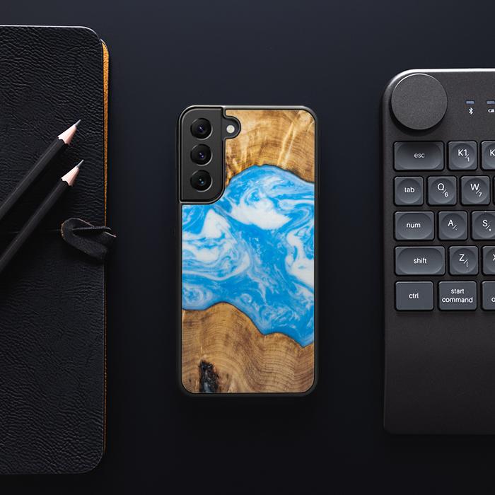 Etui na telefon Samsung Galaxy S22 wykonane z żywicy i drewna - SYNERGY#A31