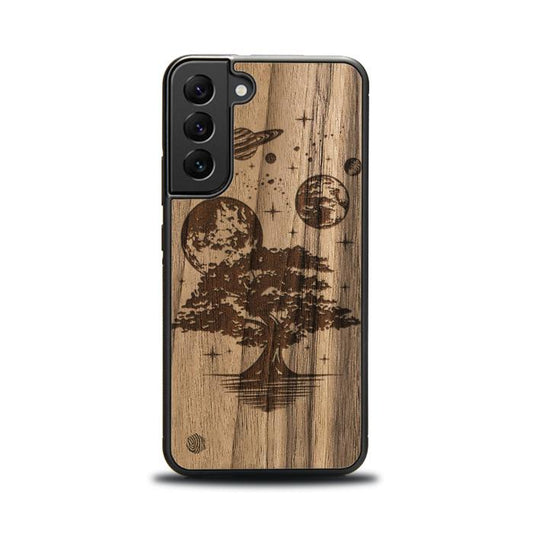 Samsung Galaxy S22 Handyhülle aus Holz – Galaktischer Garten