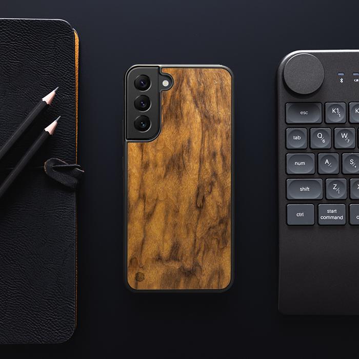 Samsung Galaxy S23 Plus Handyhülle aus Holz – Imbuia