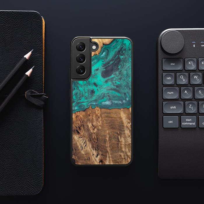 Samsung Galaxy S23 Plus Handyhülle aus Harz und Holz - Synergy#D108