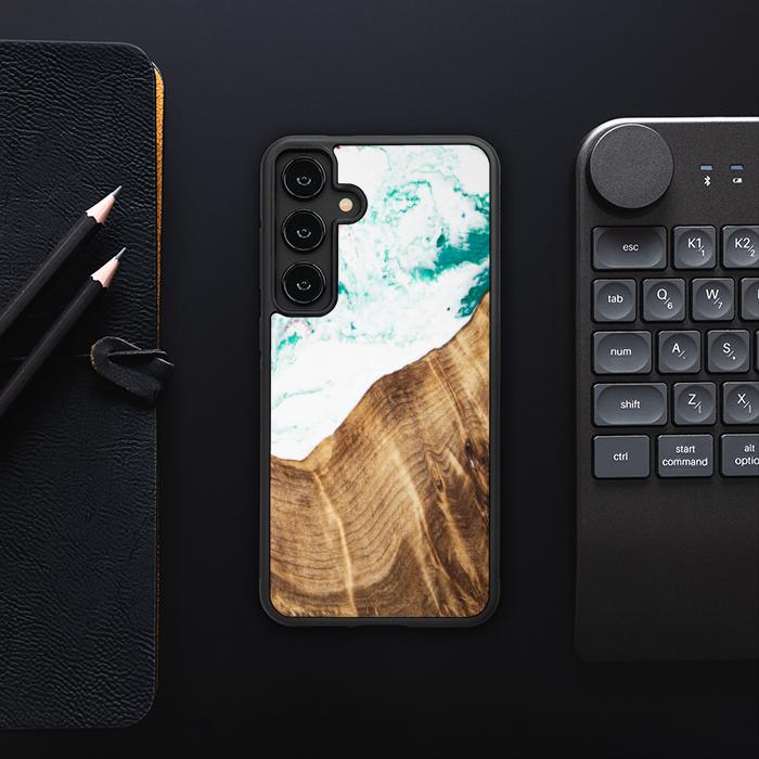 Samsung Galaxy S24 Plus Handyhülle aus Harz und Holz - Synergy#C14