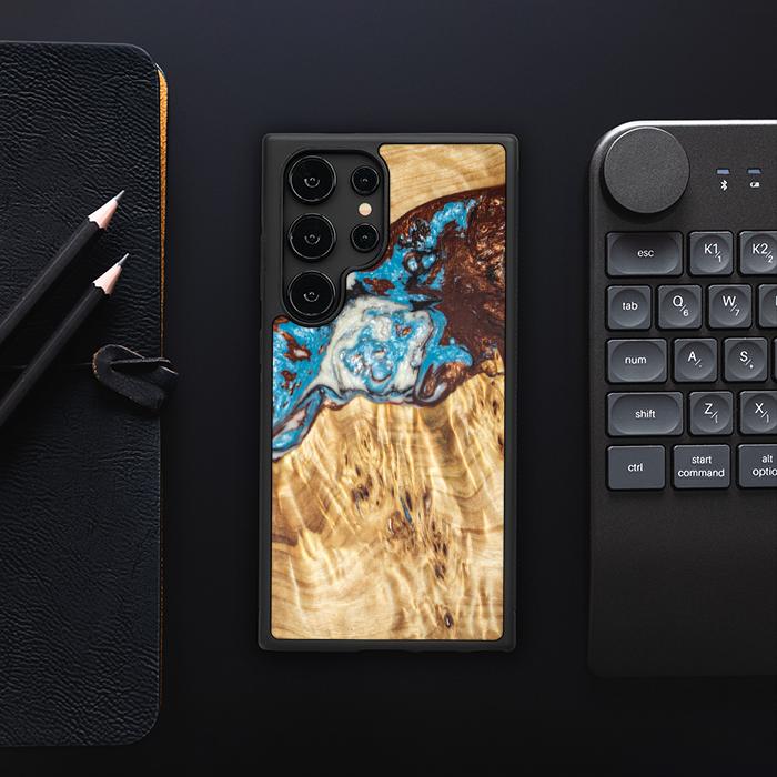 Samsung Galaxy S24 Ultra Handyhülle aus Harz und Holz - Synergy#B12