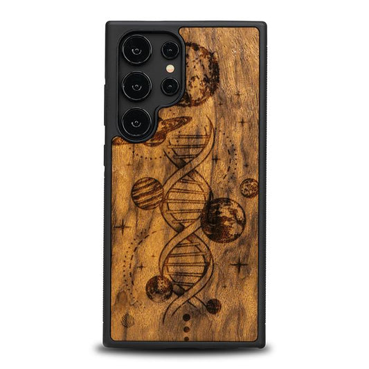 Samsung Galaxy S24 Ultra Handyhülle aus Holz – Space DNA (Imbuia)