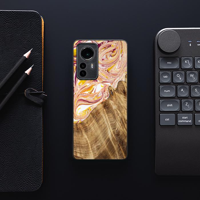 Etui na telefon z żywicy i drewna Xiaomi 12 / 12X - SYNERGY#C48