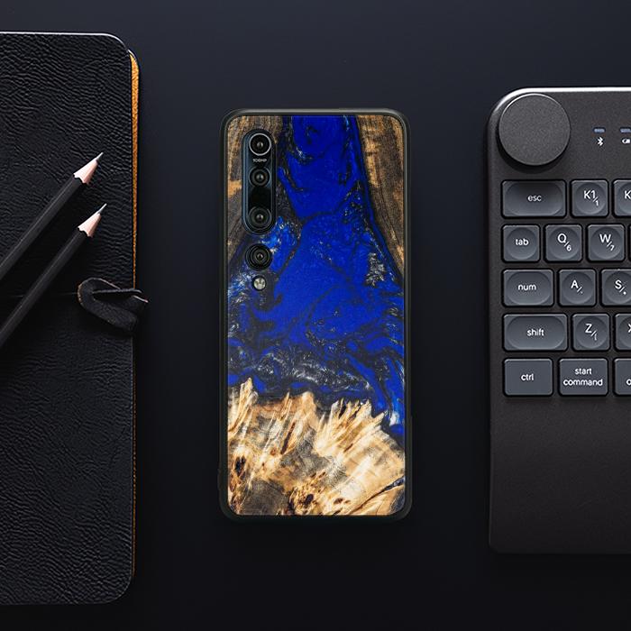 Xiaomi Mi 10 Handyhülle aus Kunstharz und Holz - SYNERGY#176