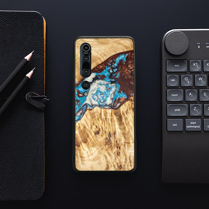 Xiaomi Mi 10 Handyhülle aus Kunstharz und Holz - SYNERGY#B12