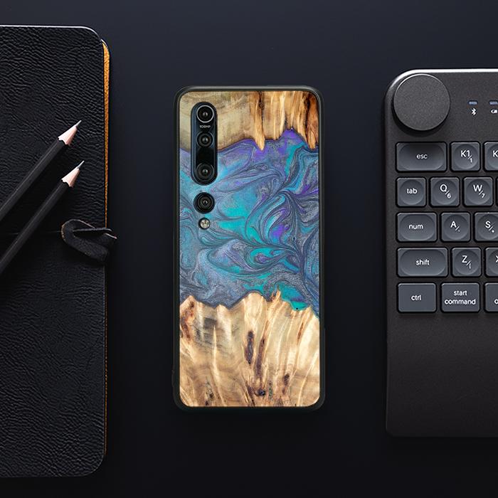 Xiaomi Mi 10 Handyhülle aus Harz und Holz - Synergy#D107