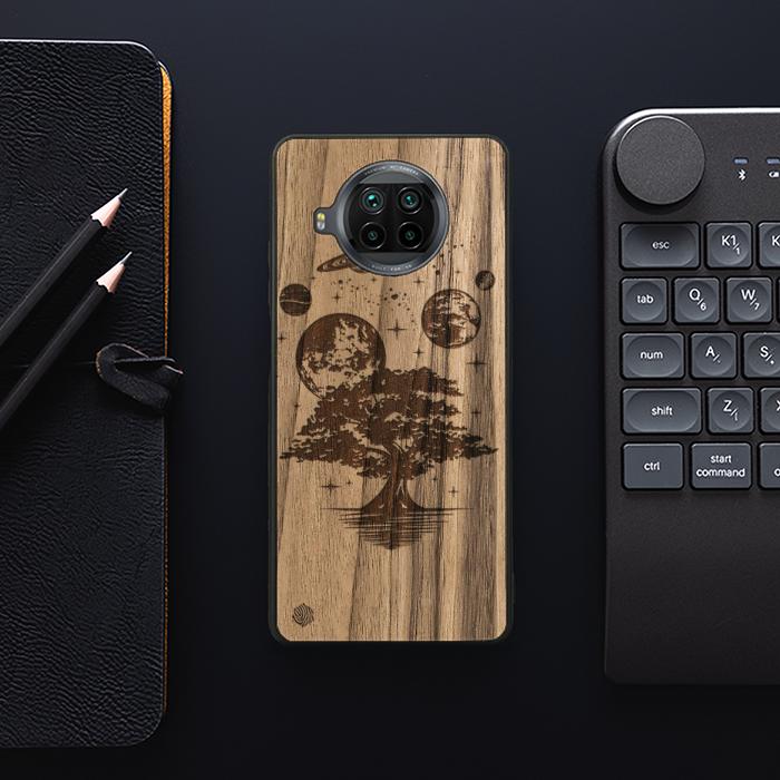 Xiaomi Mi 10T lite Handyhülle aus Holz - Galaktischer Garten