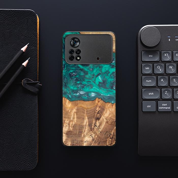 Xiaomi POCO X4 Pro 5G Handyhülle aus Harz und Holz - Synergy#D109