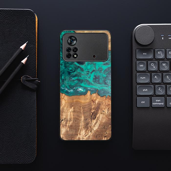 Xiaomi POCO X4 Pro 5G Handyhülle aus Harz und Holz - Synergy#D112